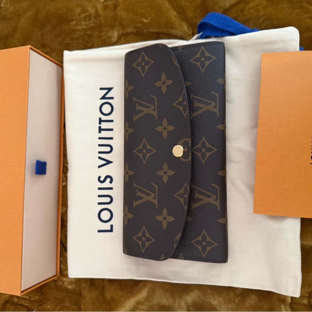 Louis Vuitton Dark Brown Monogram Wallet (like new).